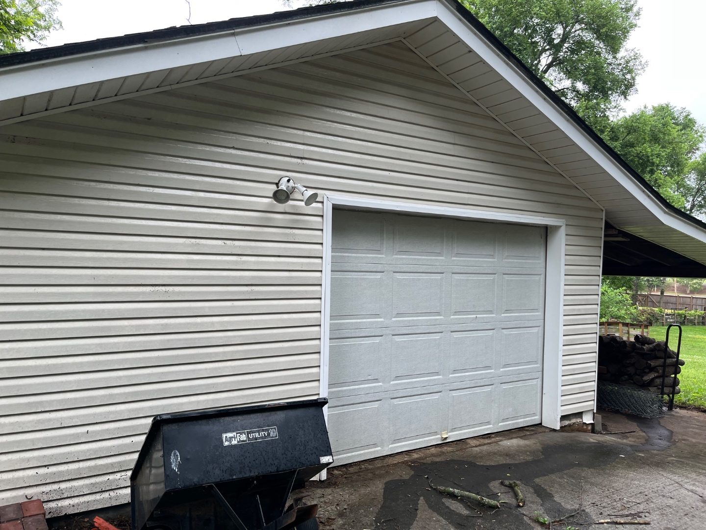 House siding pressure washing before and after
